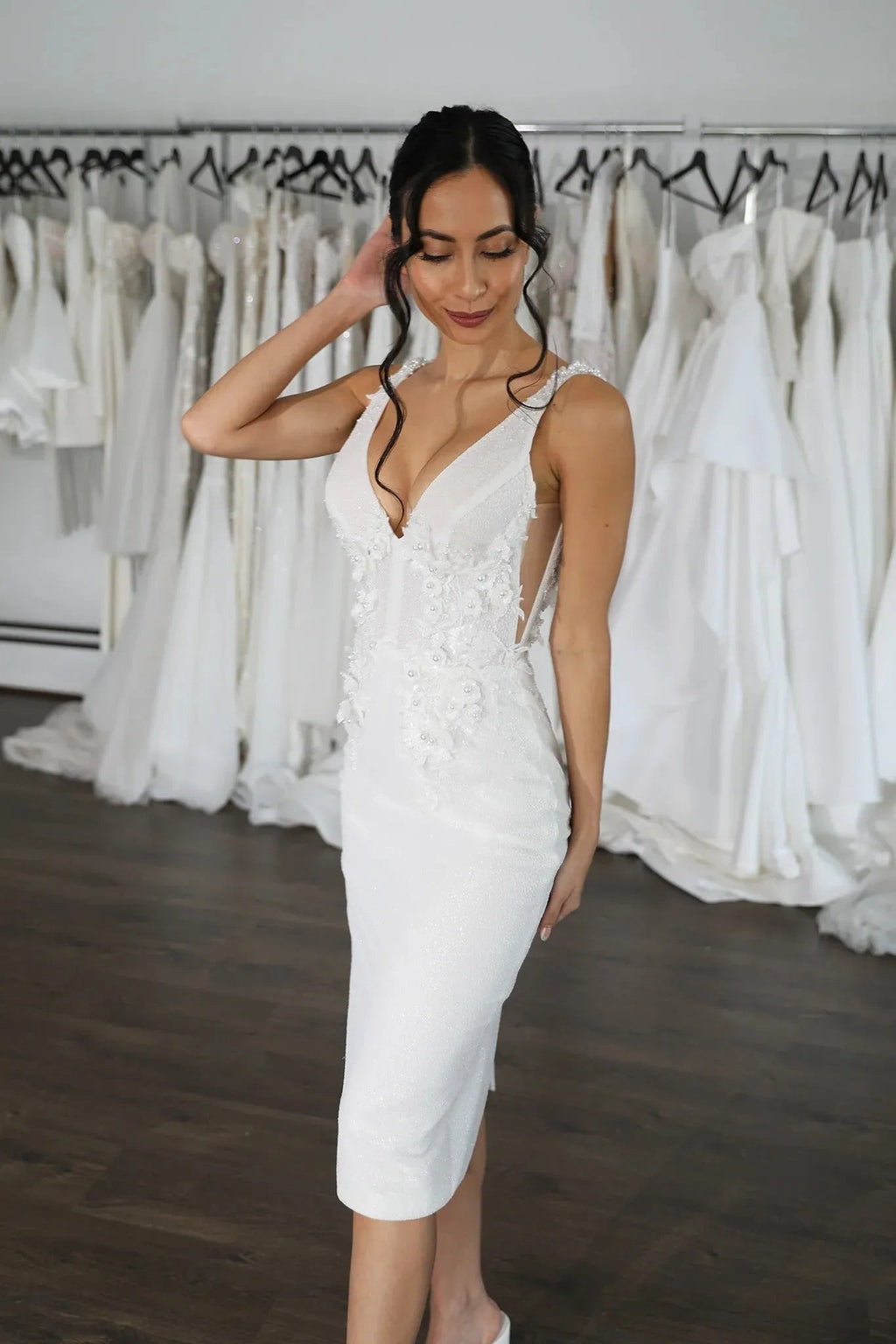 Glittery Tulle with Low U-Back Wedding Dress Bow Court Train Dress Bridal Gown Satin Skirt Vestido De Novia