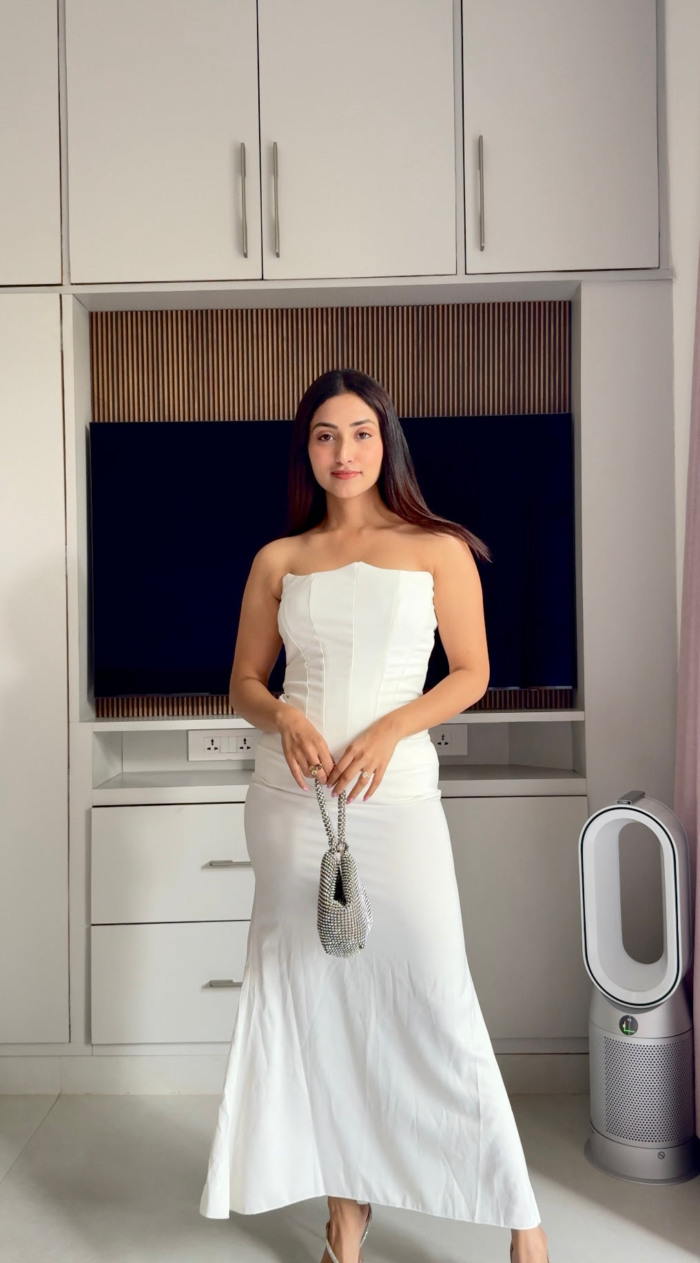 aishwarya Bansal X Miakee ��� Cameron