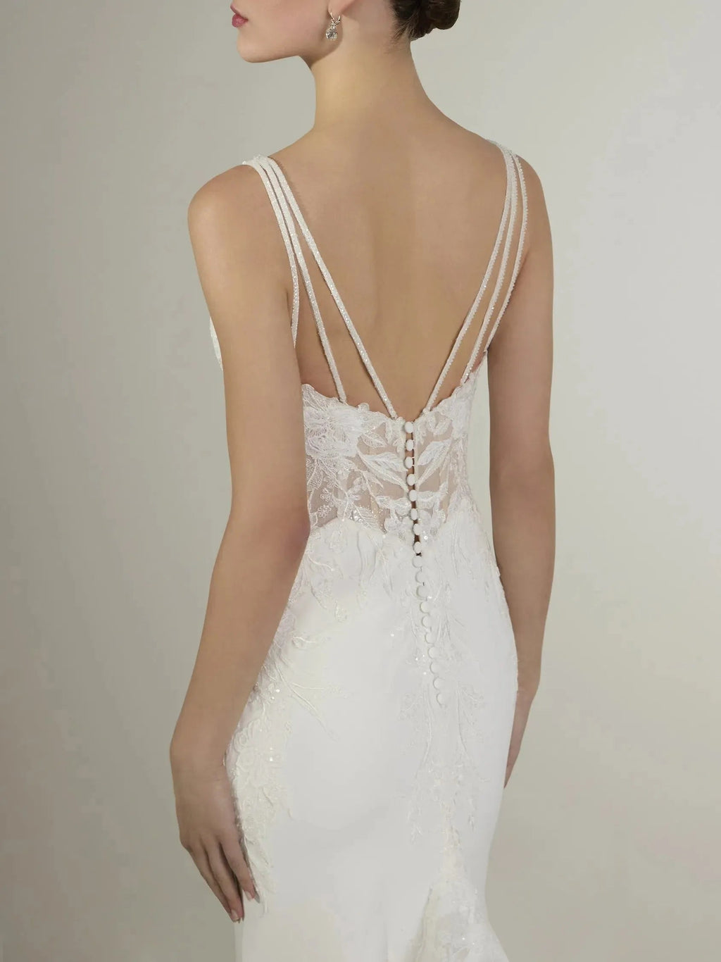 Mermaid Wedding Dress with V Neck with Straps and Low Back in Crepe Sleeves Bridal Gowns White Mermaid Satin Modern Princess Vestido De Novia Bow Satin Court Train