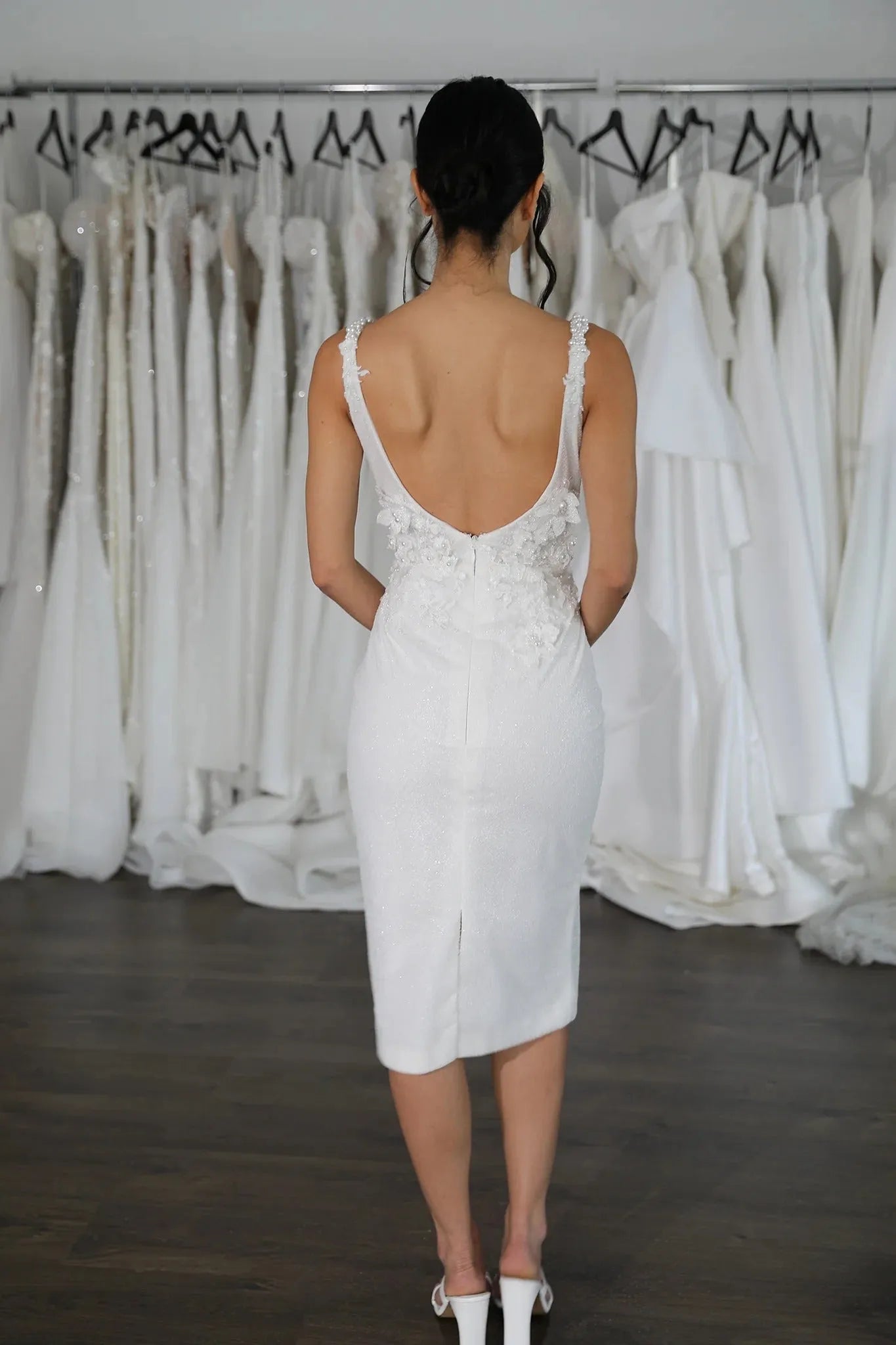 Glittery Tulle with Low U-Back Wedding Dress Bow Court Train Dress Bridal Gown Satin Skirt Vestido De Novia