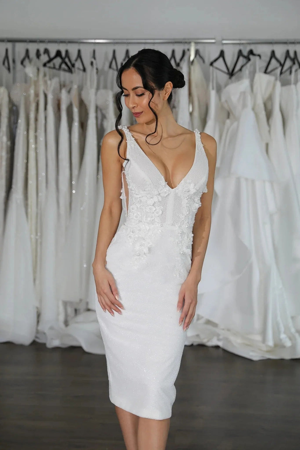 Glittery Tulle with Low U-Back Wedding Dress Bow Court Train Dress Bridal Gown Satin Skirt Vestido De Novia