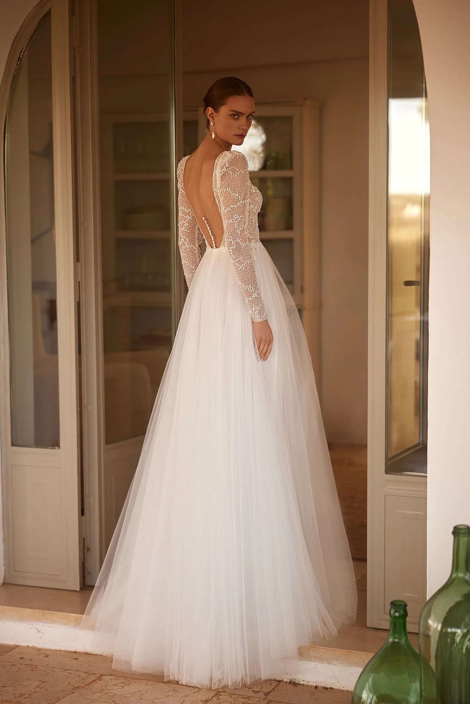 Deep V-neck Appliques Lace Long Sleeve Tulle Wedding Dress for Women A-line Court Backless Wedding Party Gown