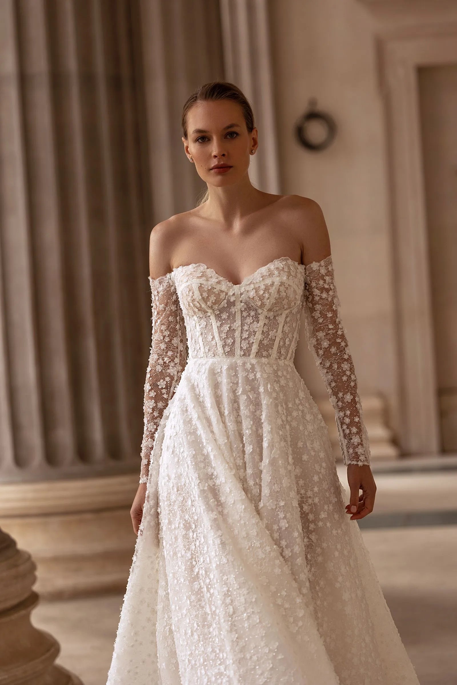 Romantic Wedding Dresses for Women Appliques Lace Sweetheart Full Sleeves Draped Zipper Robe De Mariée