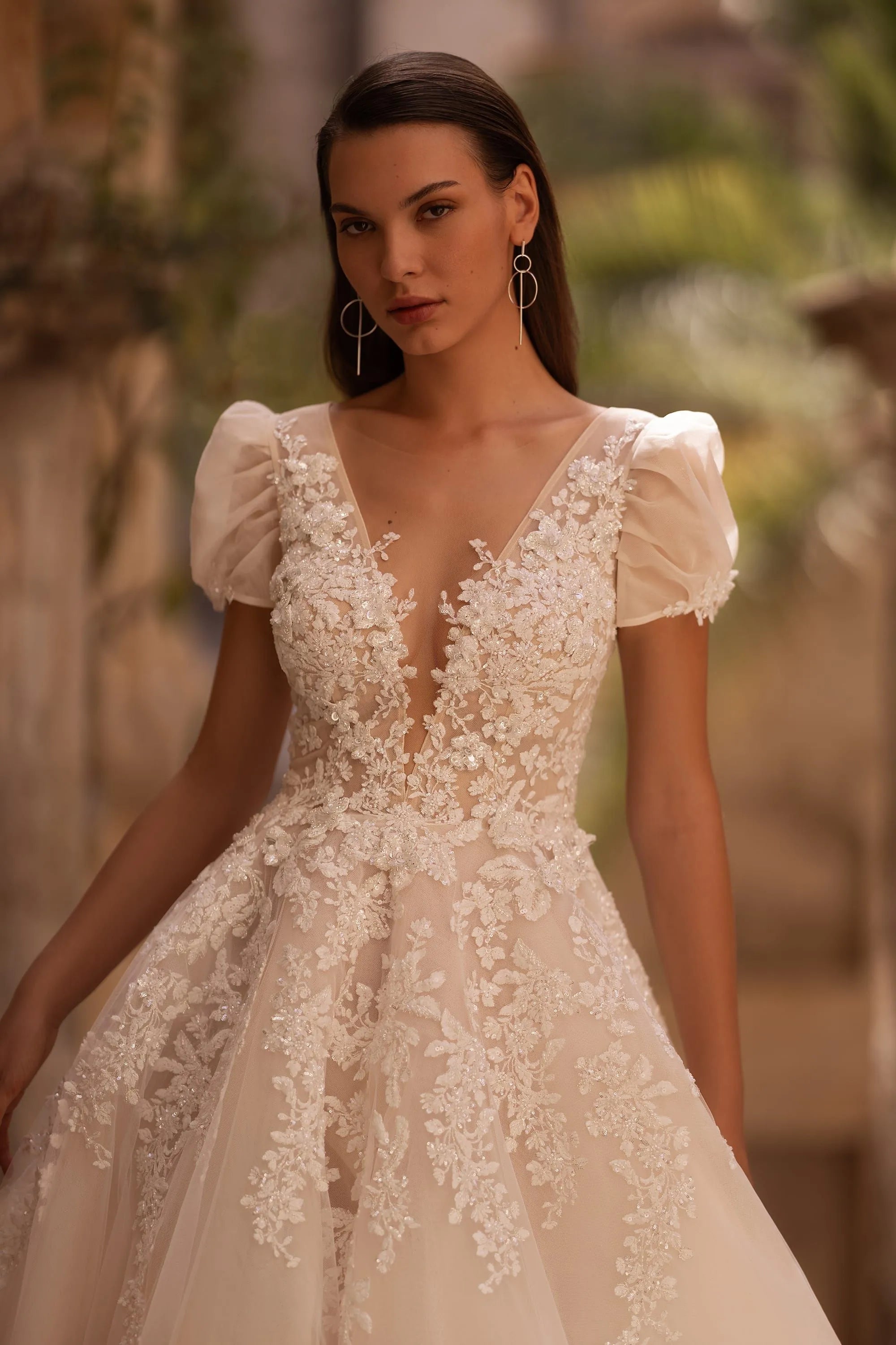 Classic A Line Wedding Gowns for Women Bride Appliques Open Back Puff Sleeves