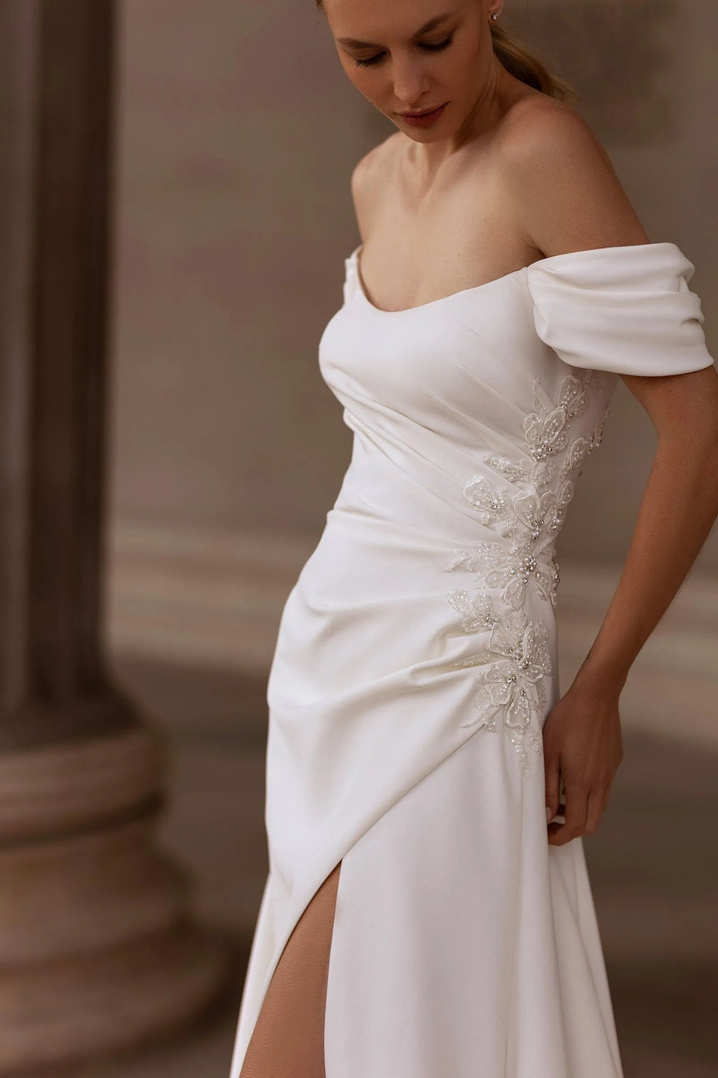 Simple Scoop Neck Wedding Dresses Off The Shoulder Sleeves Side Slit Bridal Grown Floor Length Pleat Zipper Vestidos De Novia