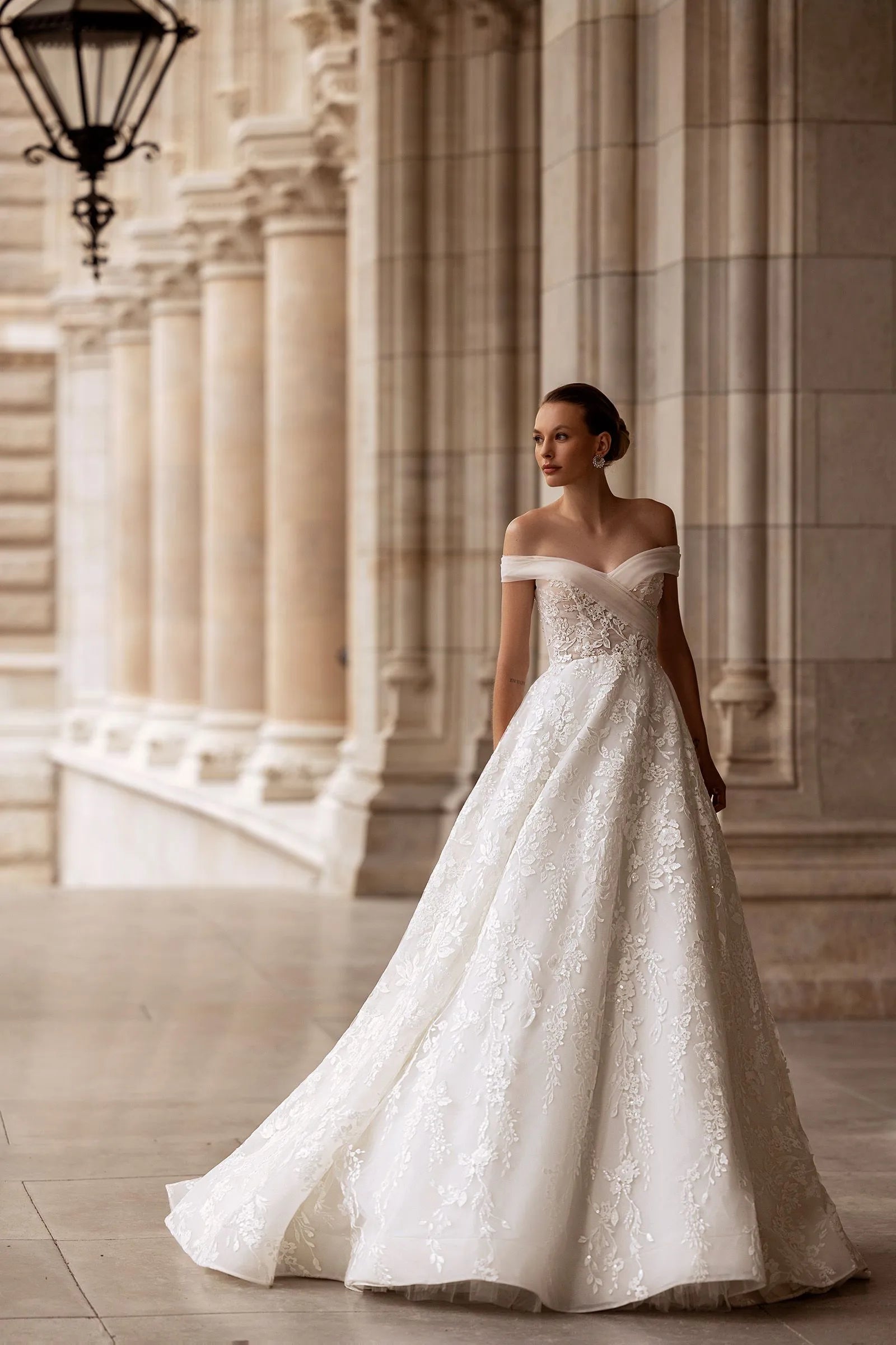 Classic Wedding Gown For Women Appliques Off the Shoulder Floor Length Zipper Draped Vestidos De Novia
