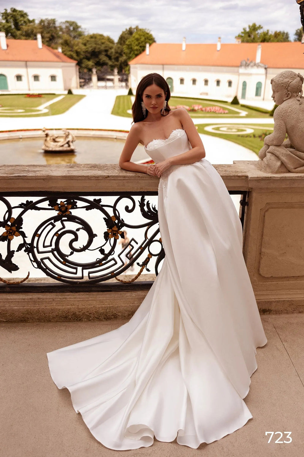 Sexy Satin Wedding Dress For Women Sweep Train Elegant Sweetheart Backless Bride Gowns