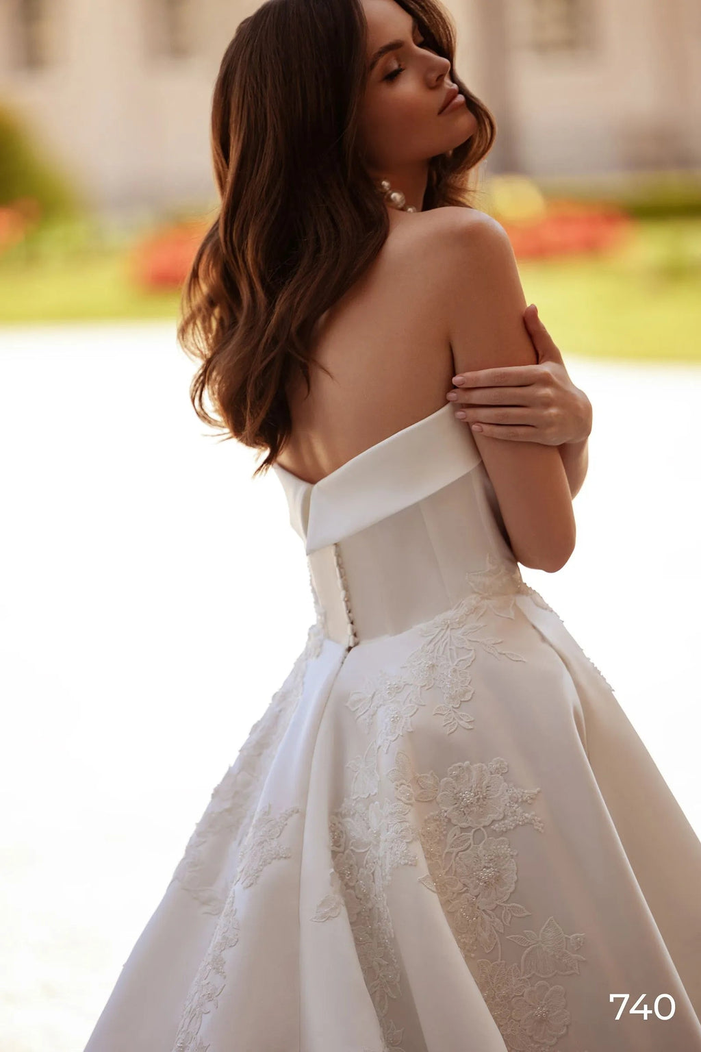 Sexy Strapless Sequin Decal Wedding Dress A-line Sleeveless Satin Bride Dress