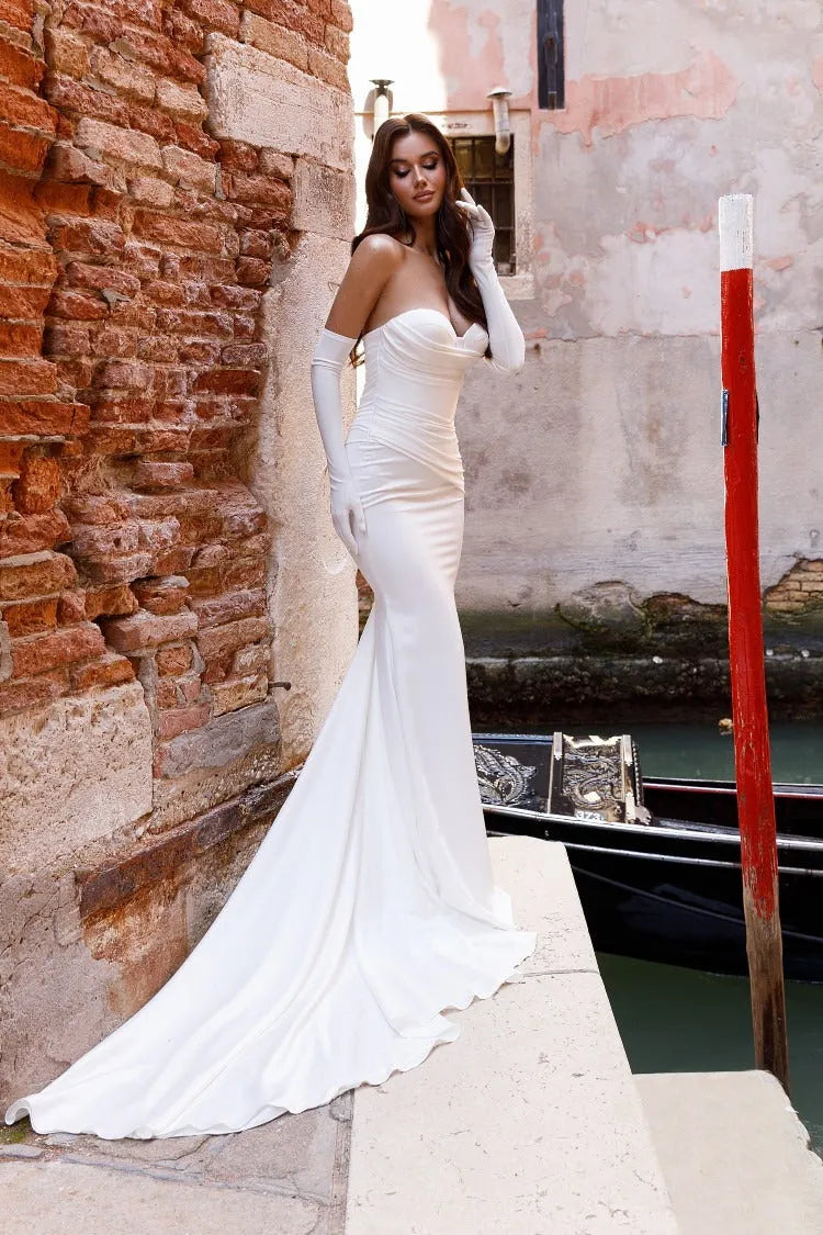 White Sexy Wedding Dress Modern Satin Mermaid Princess Bridal Sleeveless Bow Court Train Gown Vestido De Novia